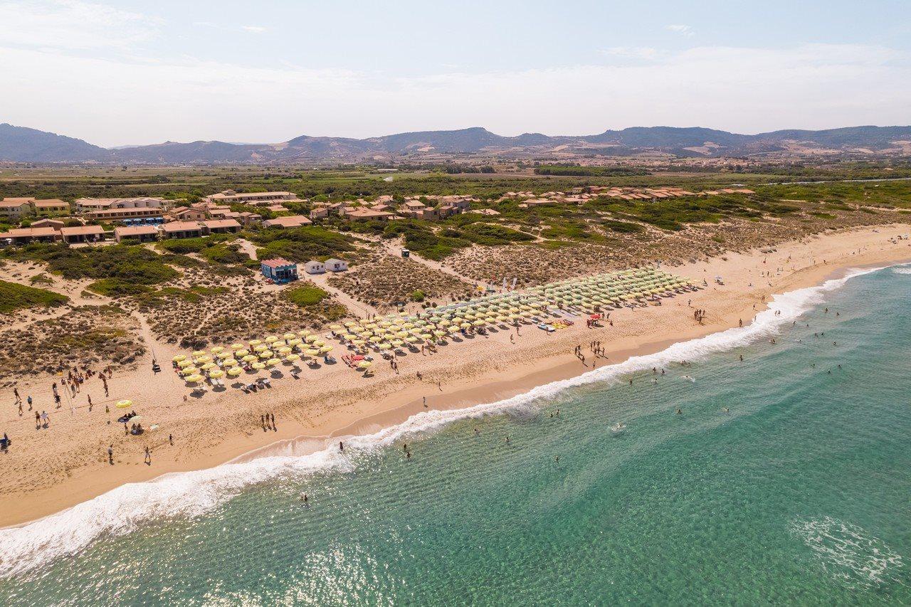 Baia Delle Mimose Aparthotel Badesi Exterior foto