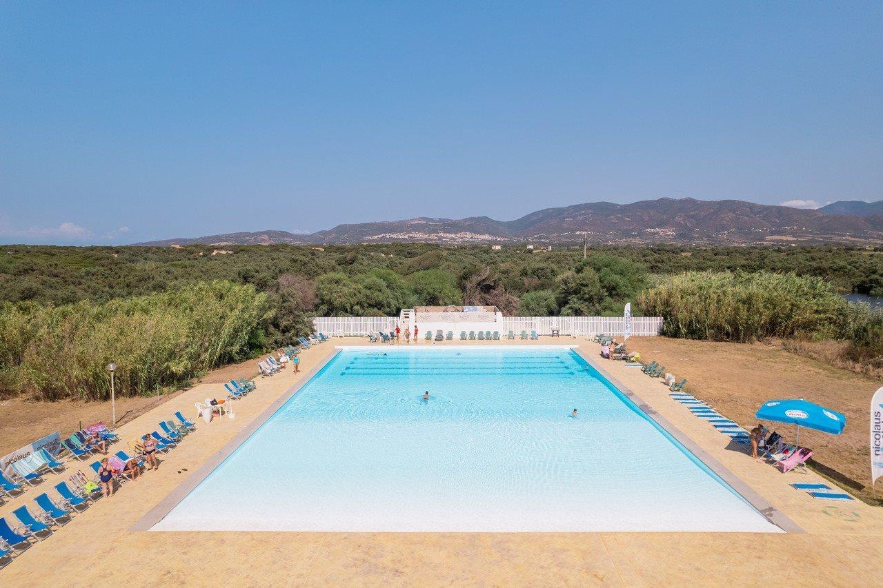 Baia Delle Mimose Aparthotel Badesi Exterior foto