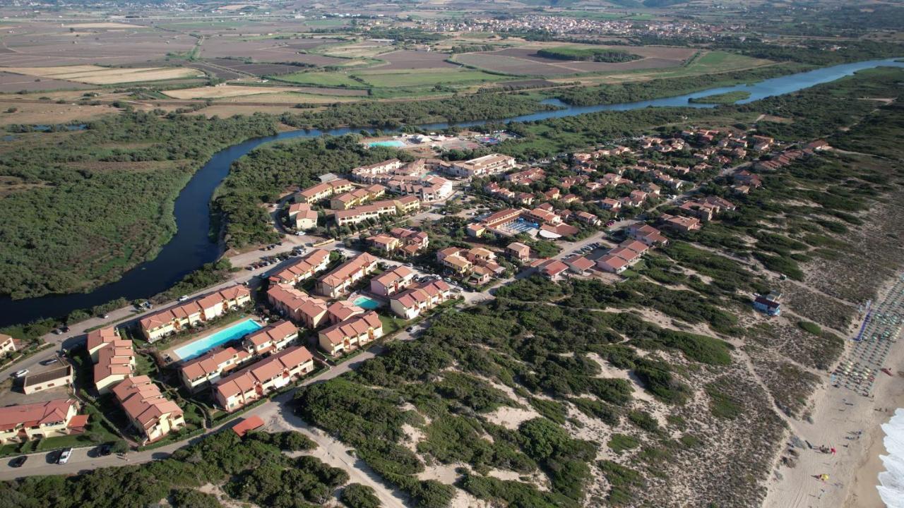 Baia Delle Mimose Aparthotel Badesi Exterior foto